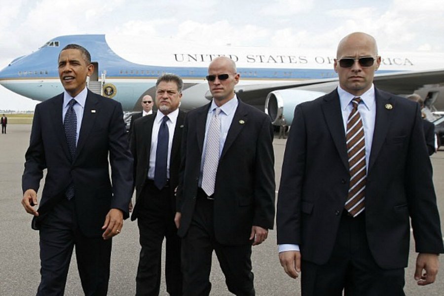 Secret Service Agents And President Obama