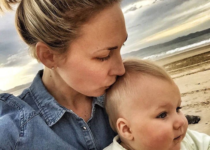 Shannon And Grace At The Beach