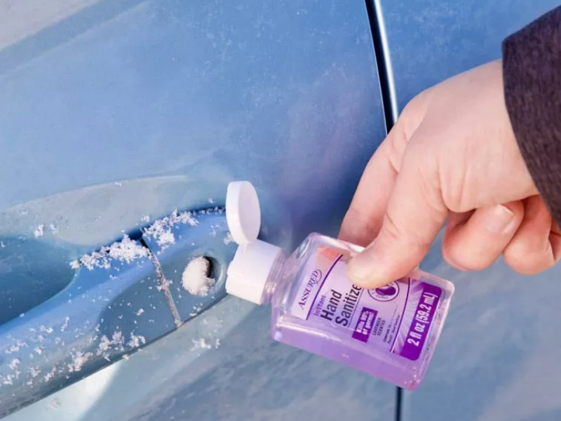 Defrost Locks with Hand Sanitizer